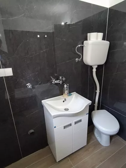 Mali Bajmok | 4zida.rs