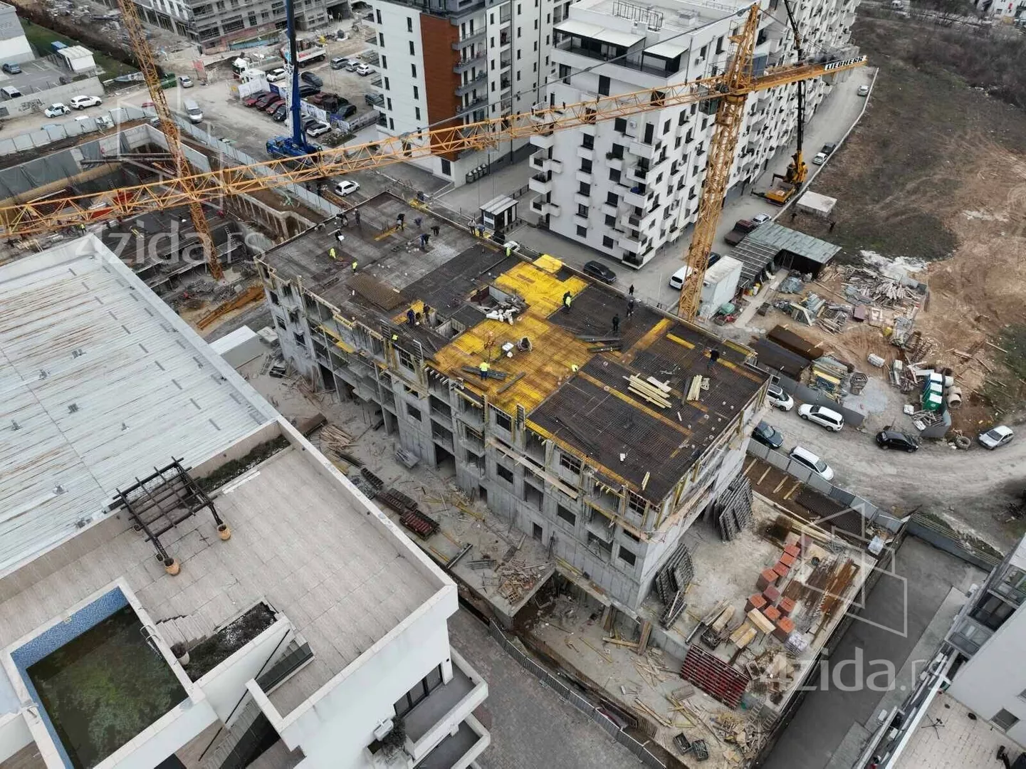 Četvoroiposoban stan | 4zida