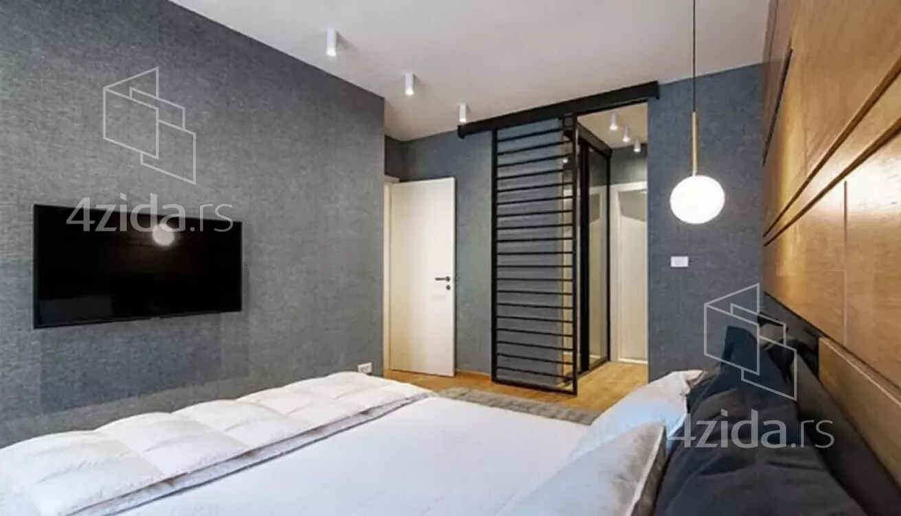 Četvoroiposoban stan | 4zida