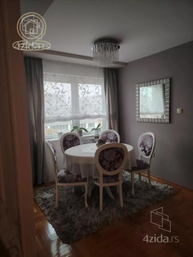 Troiposoban stan | 4zida