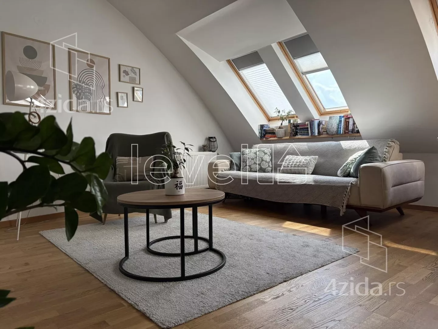 Troiposoban stan | 4zida