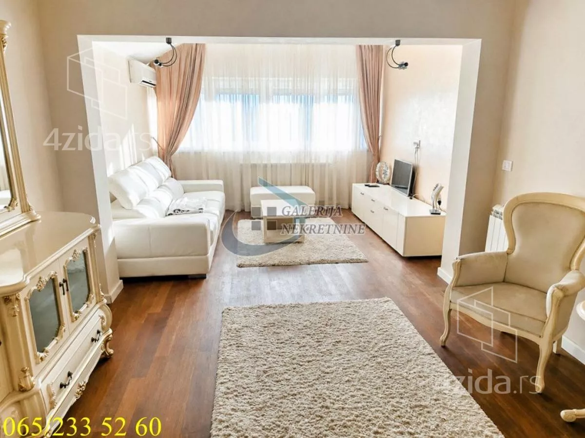 Četvorosoban stan | 4zida