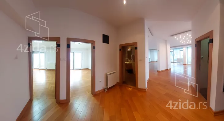 Petosoban stan | 4zida