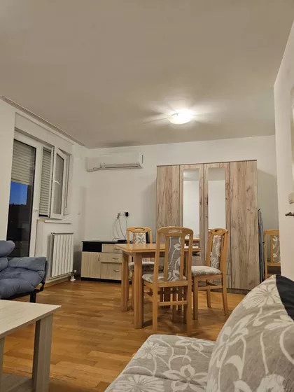 Šumadijske Divizije 12 | 4zida.rs