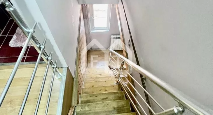 Četvoroiposoban stan | 4zida