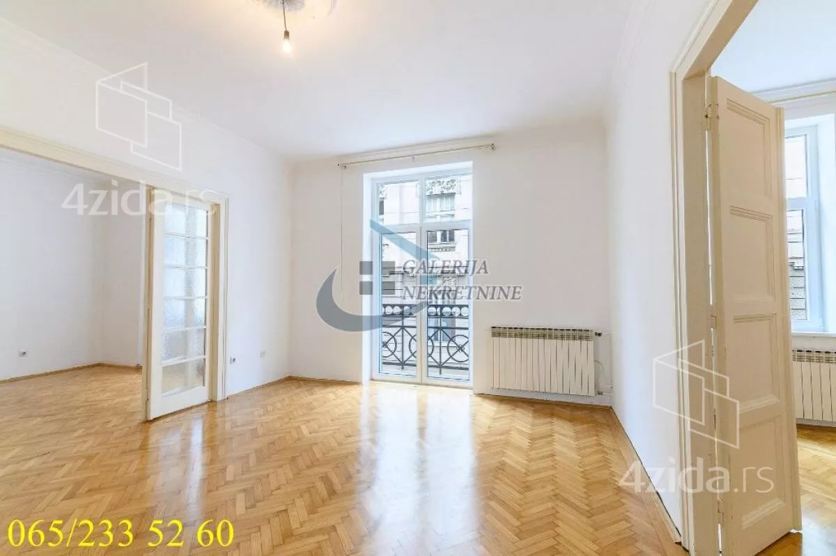 Četvoroiposoban stan | 4zida