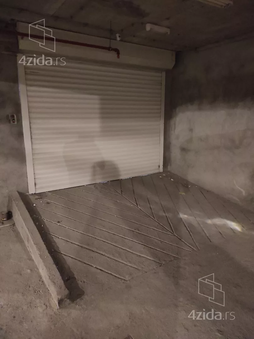 Garaža | 4zida