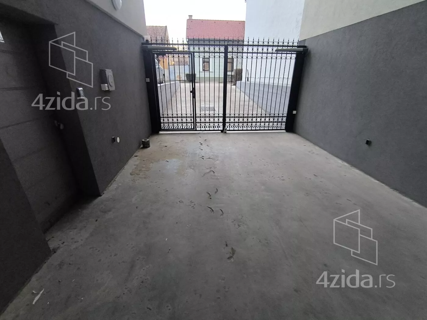 Garaža | 4zida