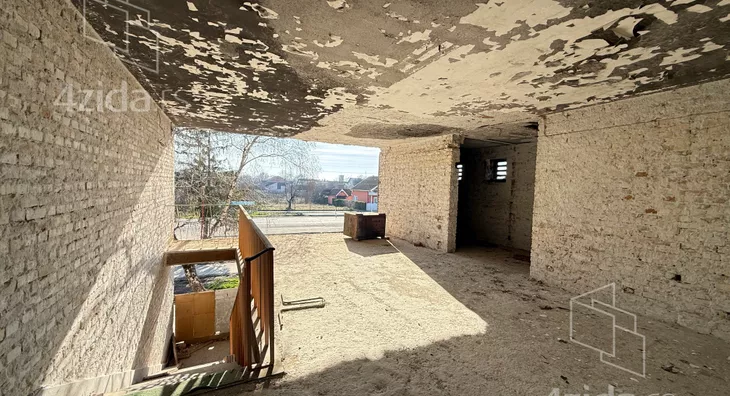 Poslovna zgrada | 4zida