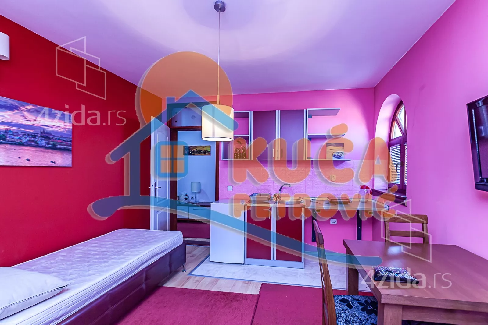 Jednoiposoban stan | 4zida