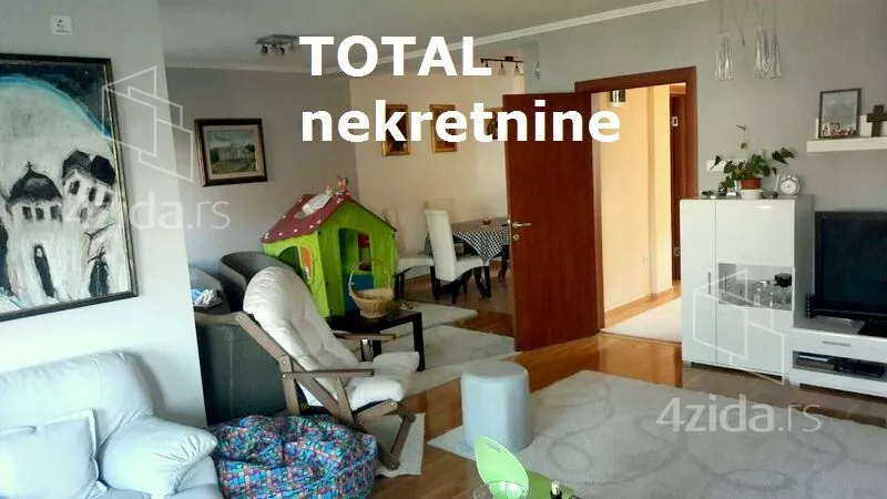 Petoiposoban stan | 4zida