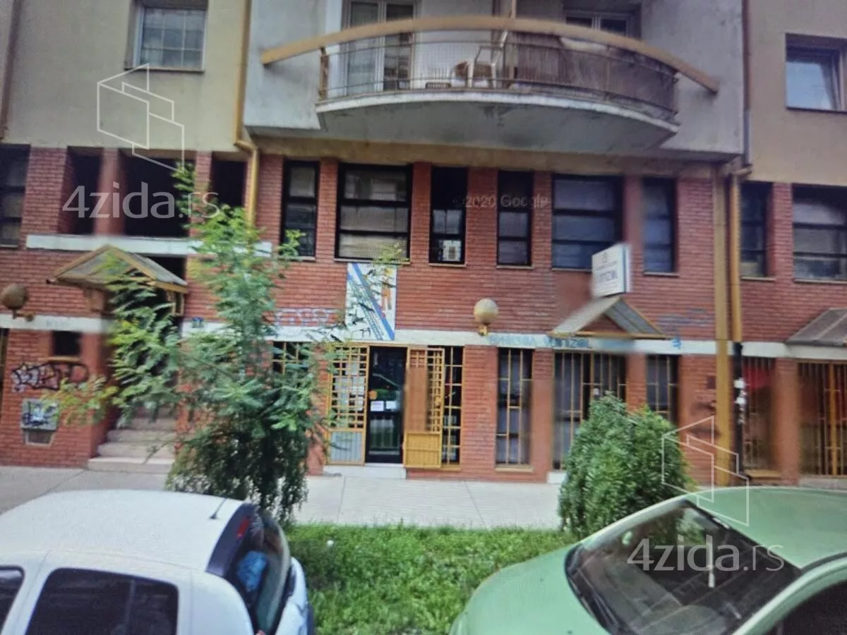 Lokal | 4zida