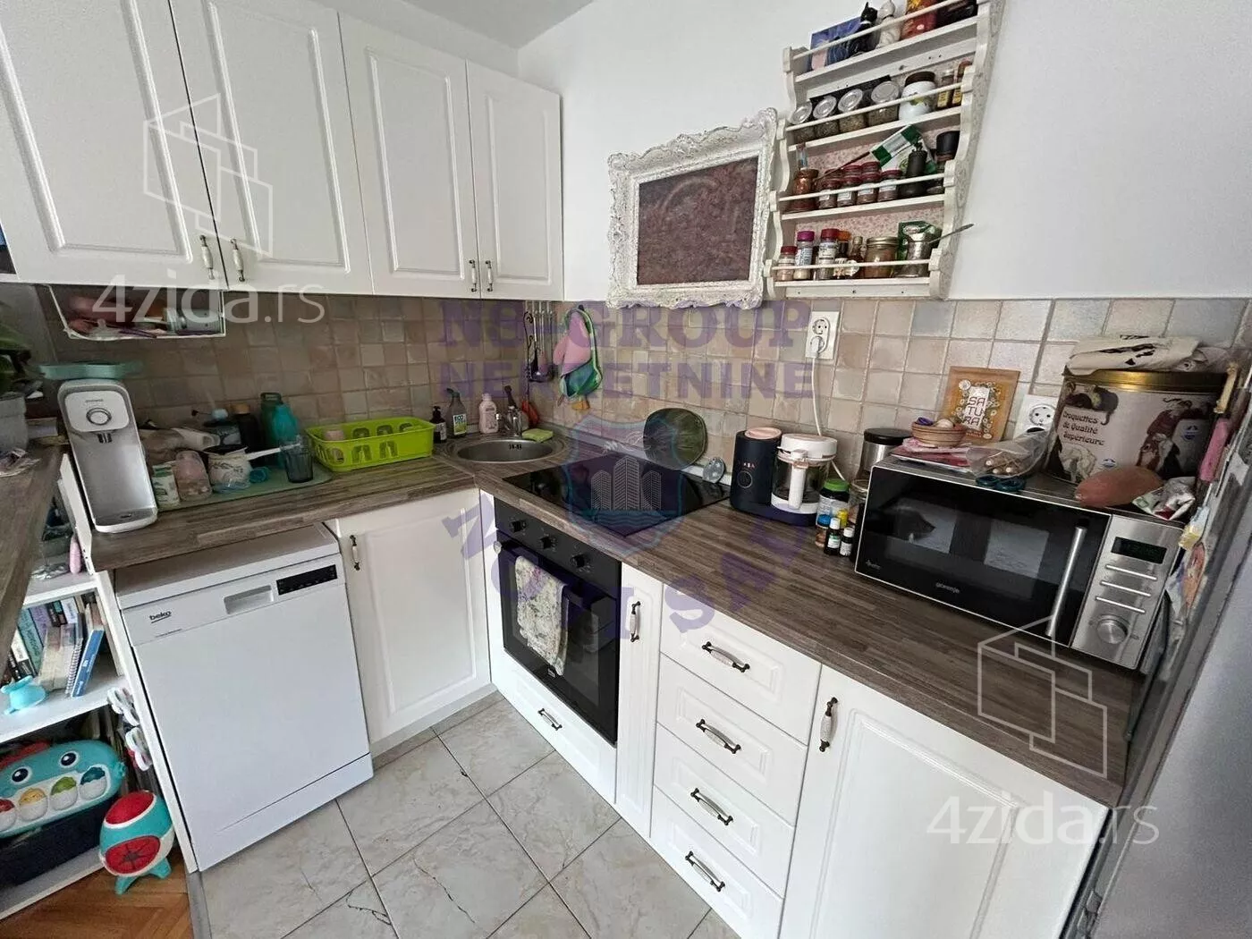 Dvoiposoban stan | 4zida