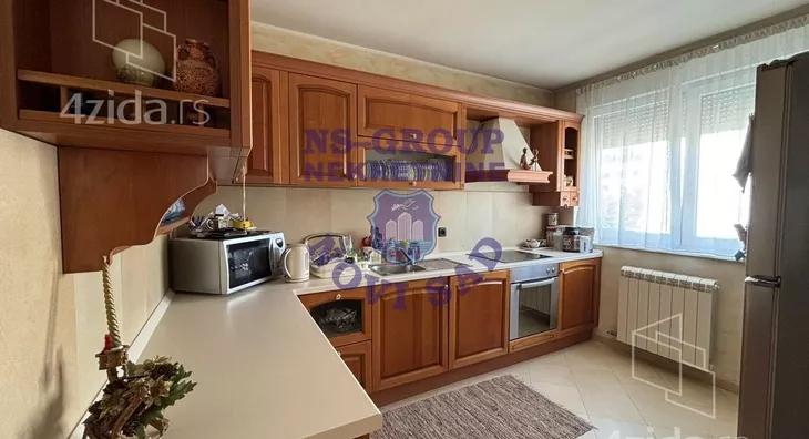 Četvoroiposoban stan | 4zida