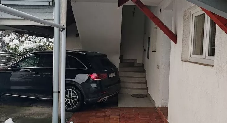 Šestosoban stan | 4zida