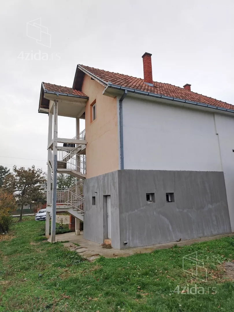 3-etažna kuća | 4zida