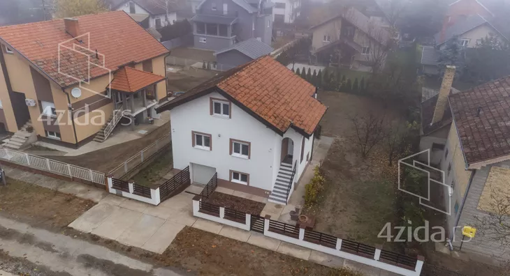 3-etažna kuća | 4zida