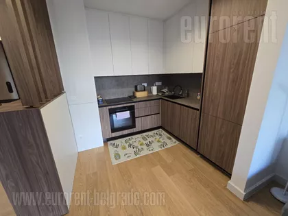 KALENIĆ PIJACA | 4zida.rs