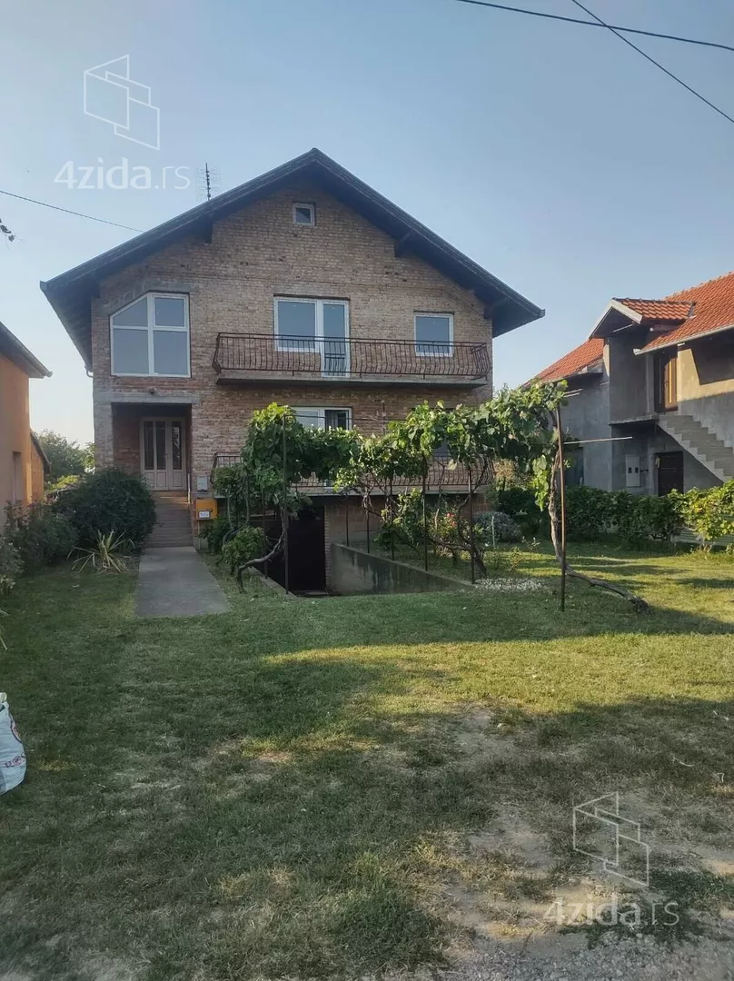 3-etažna kuća | 4zida