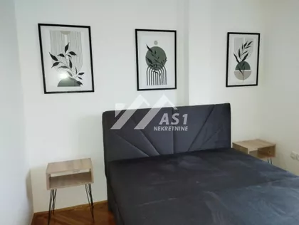 Petra Drapšina | 4zida.rs