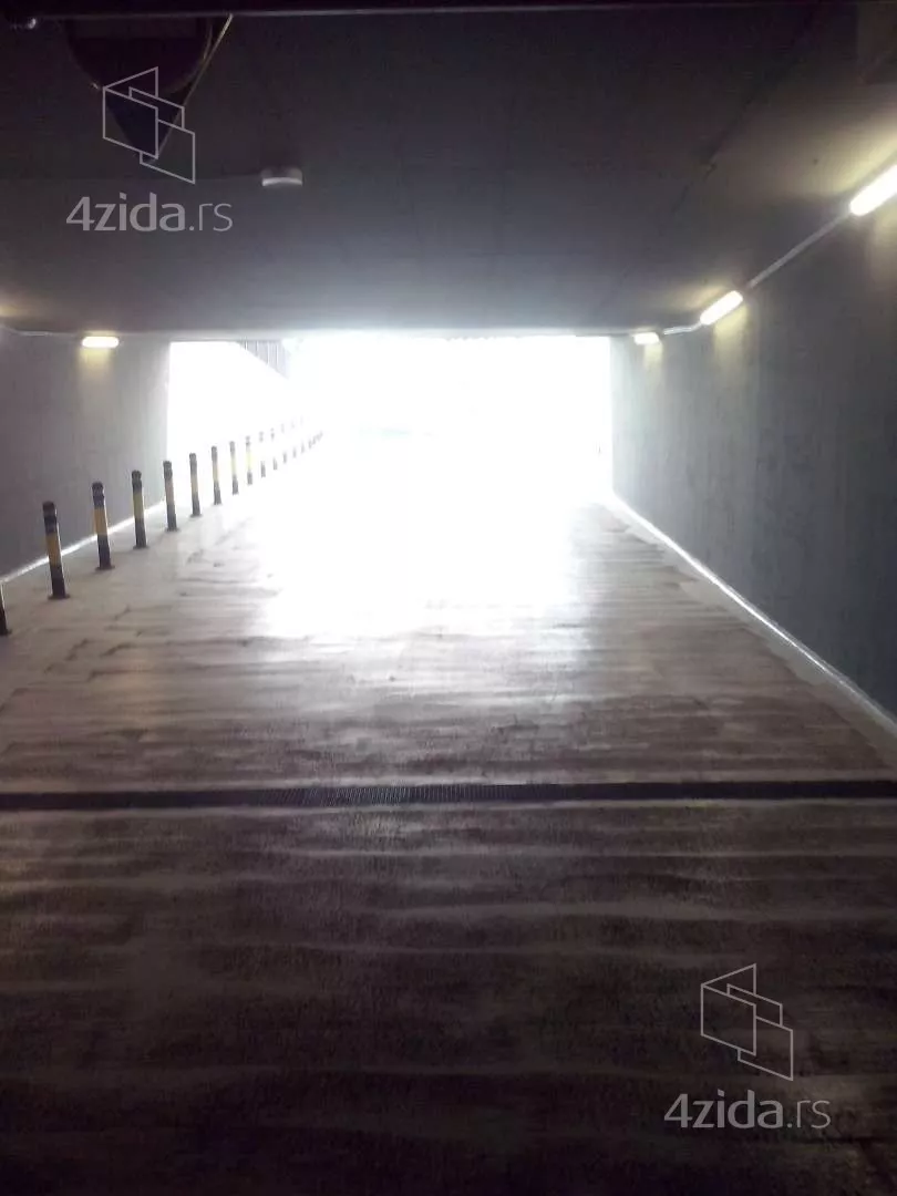 Garaža | 4zida
