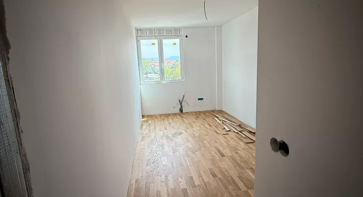 Šestosoban stan | 4zida