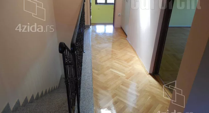 Šestosoban stan | 4zida