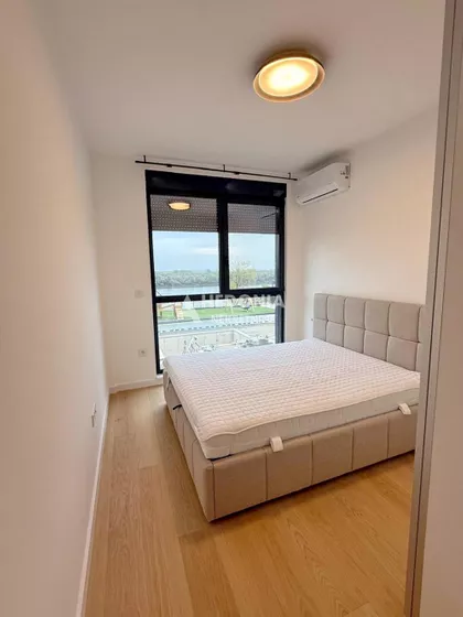 Pregrevica | 4zida.rs