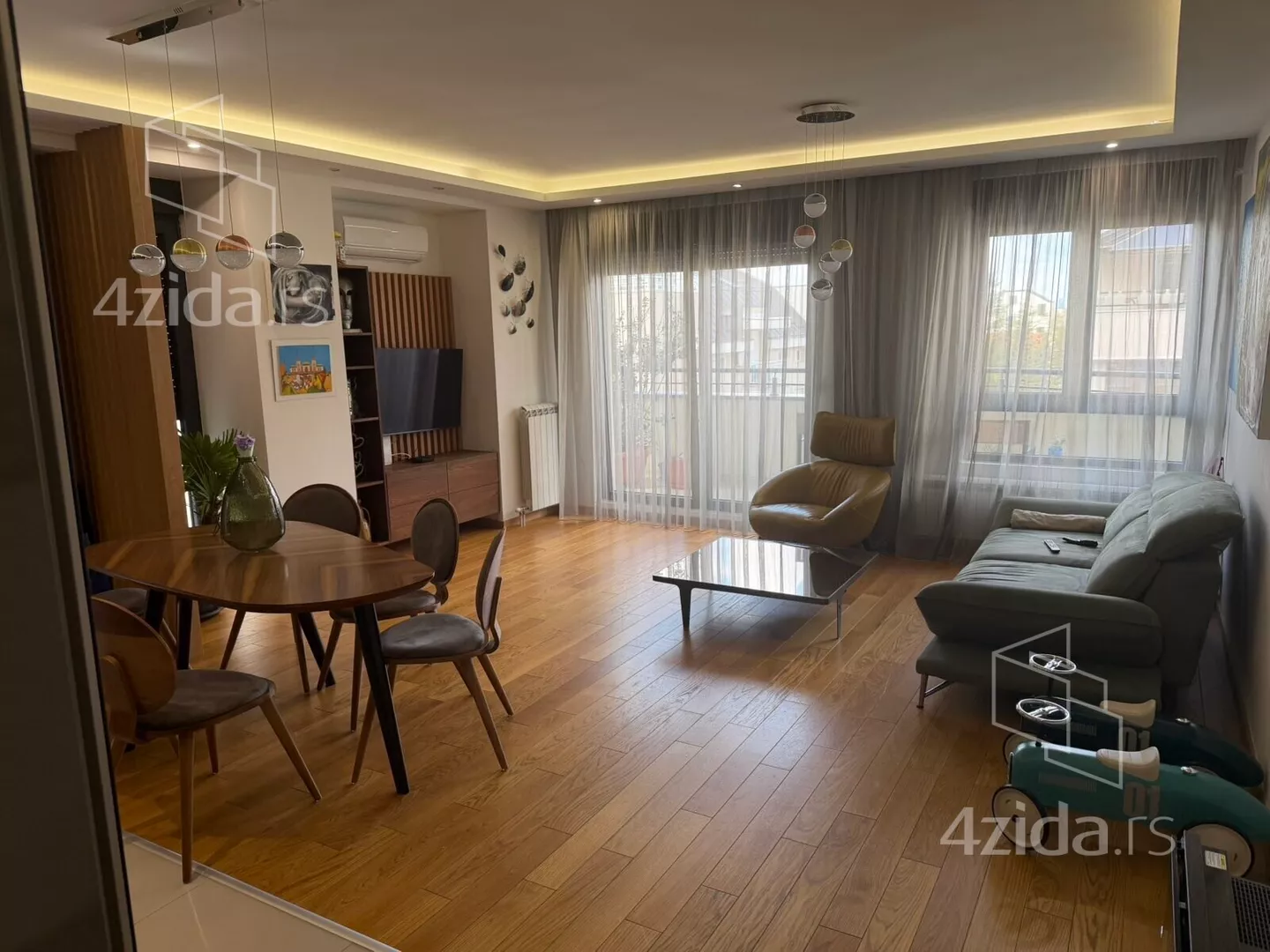 Trosoban stan | 4zida