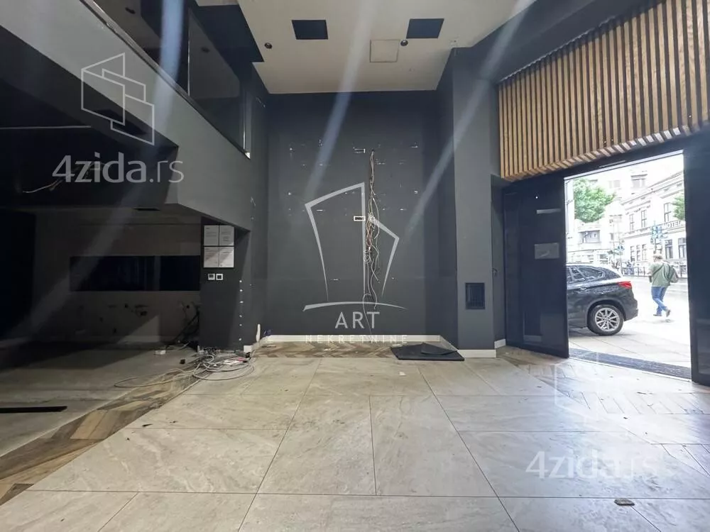 Lokal | 4zida