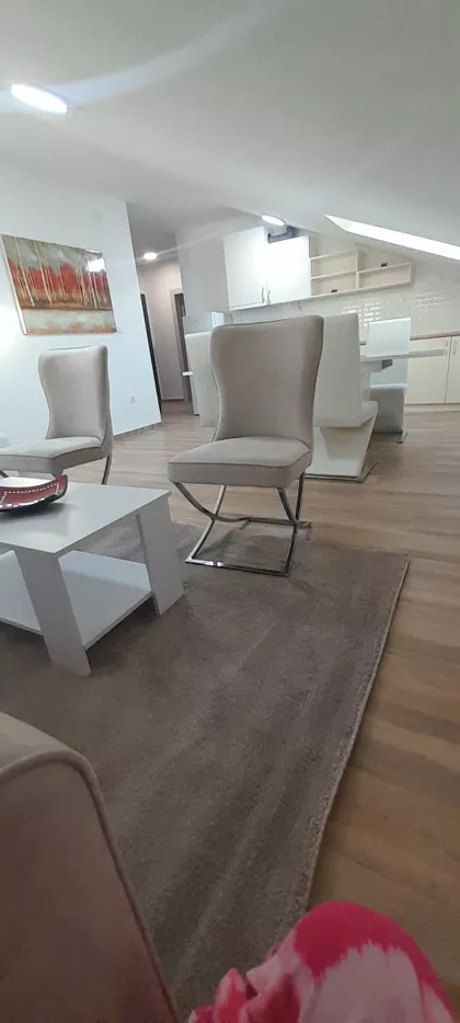 Dušana Jerkovića 18 | 4zida.rs