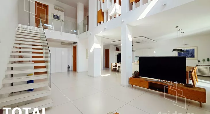 Sedmosoban stan | 4zida