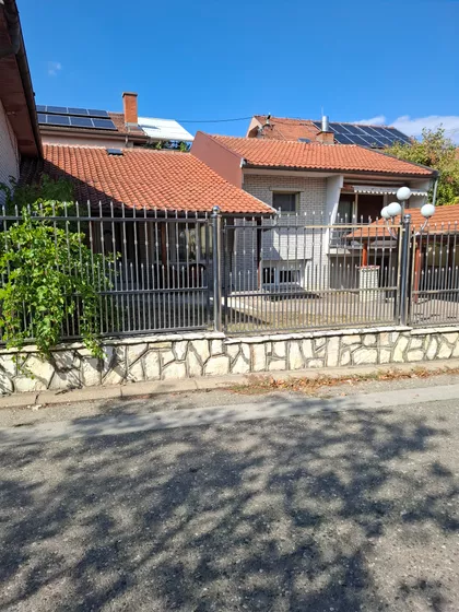 Gradske lokacije | 4zida.rs