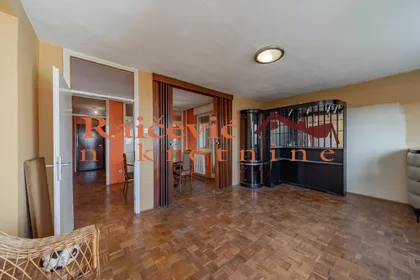 Mike Alasa | 4zida.rs