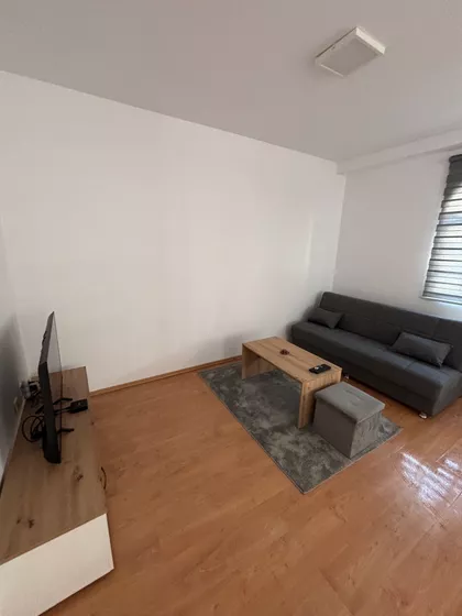 Trg Cara Jovana Nenada 7 | 4zida.rs