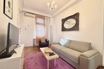 Maršala Birjuzova bb | 4zida.rs