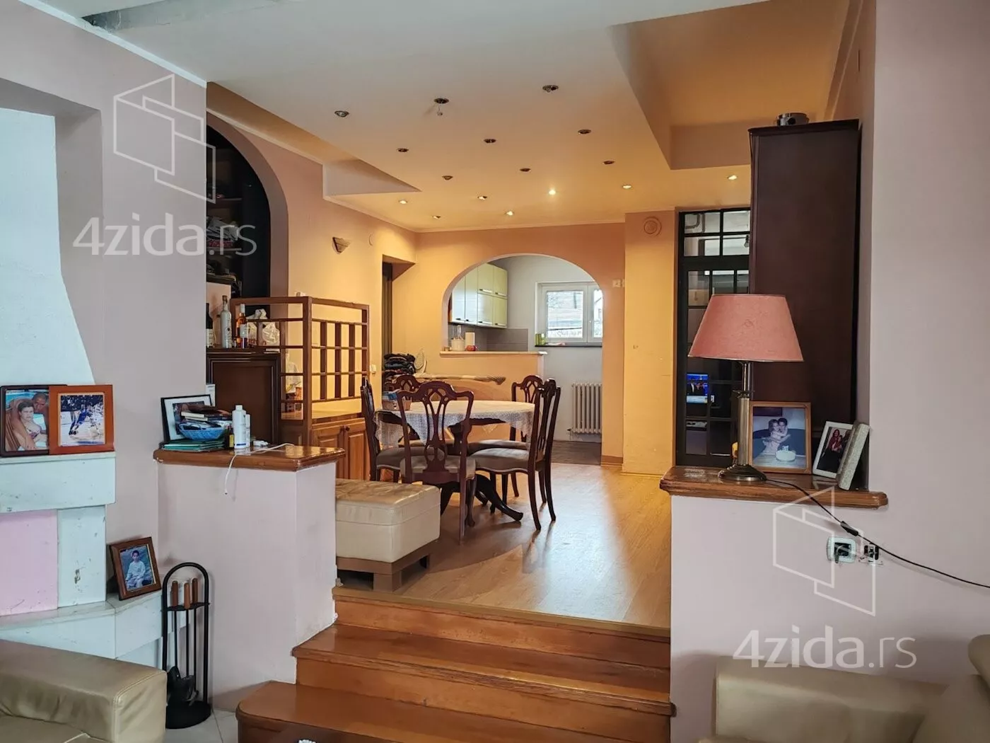 Šestosoban stan | 4zida