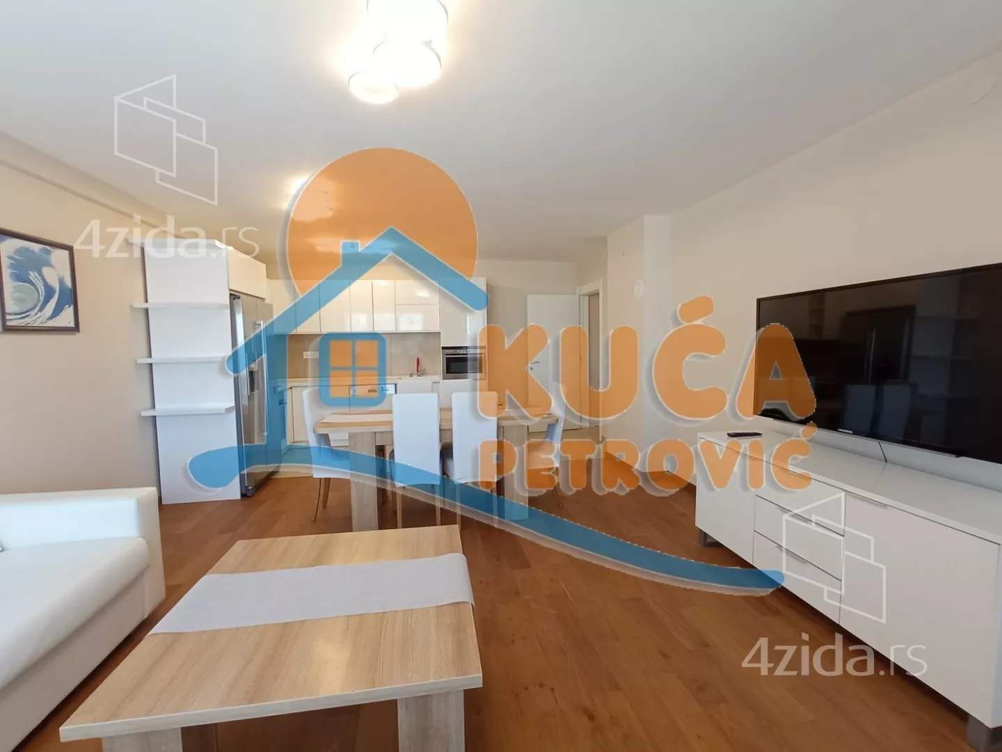 Troiposoban stan | 4zida