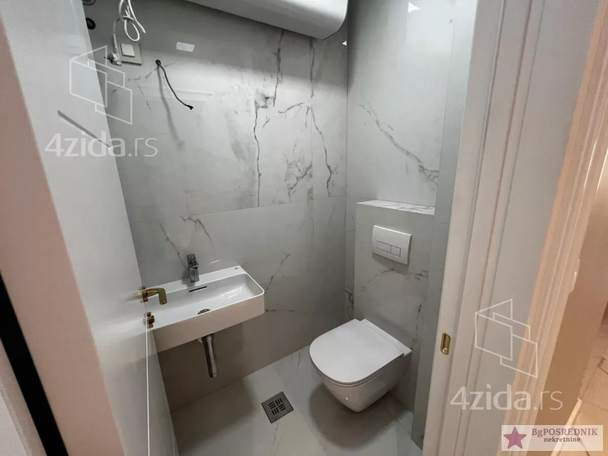 Petosoban stan | 4zida