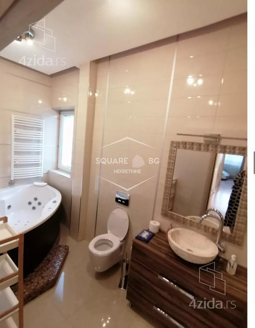 Petosoban stan | 4zida