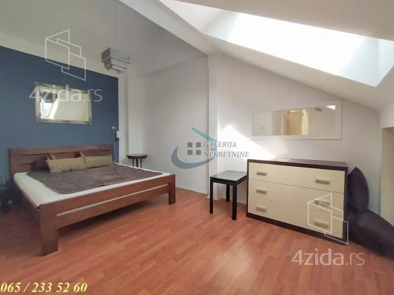 Troiposoban stan | 4zida