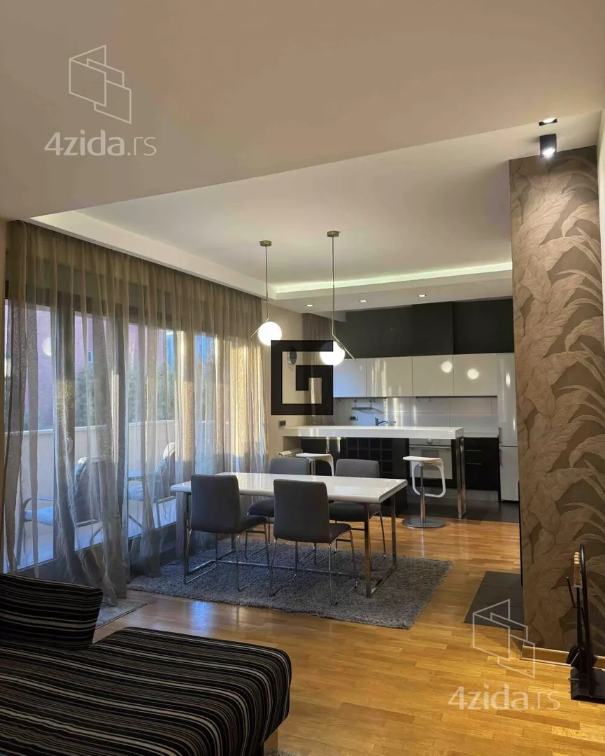 Petosoban stan | 4zida