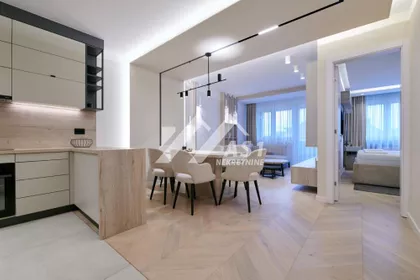 Lasla Gala | 4zida.rs