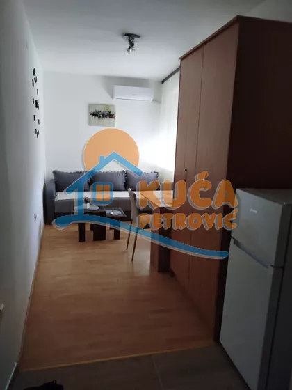 Obrenovićeva | 4zida.rs