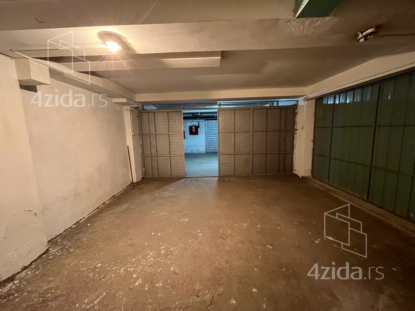 Garaža | 4zida