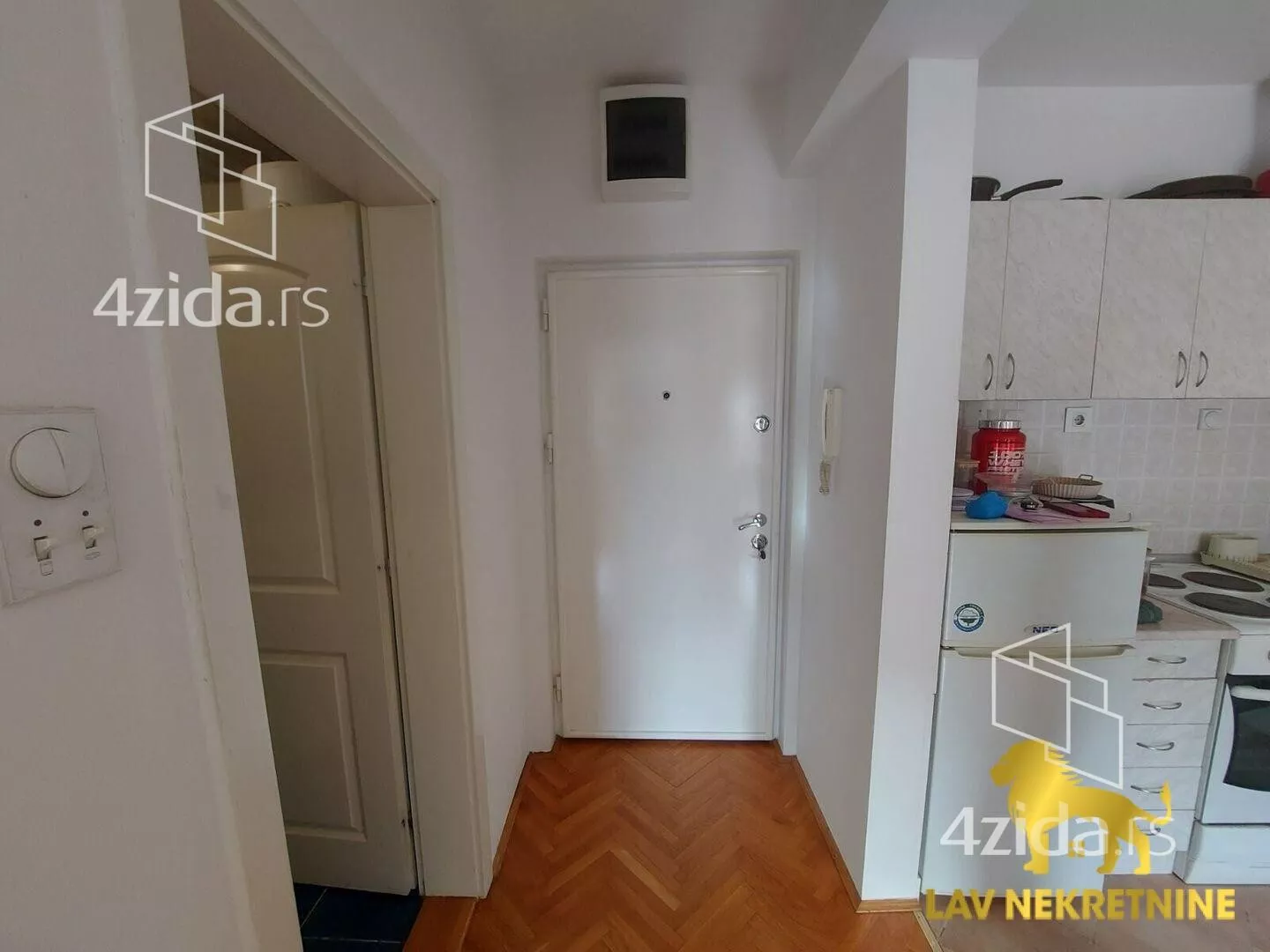 Jednoiposoban stan | 4zida