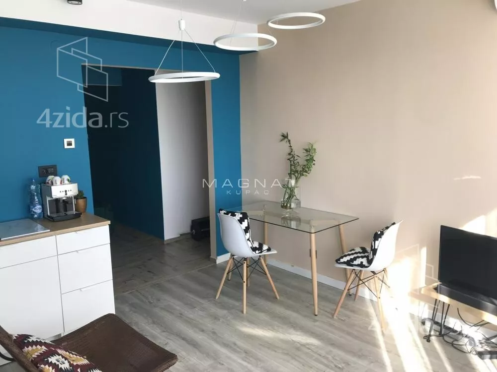 Četvoroiposoban stan | 4zida