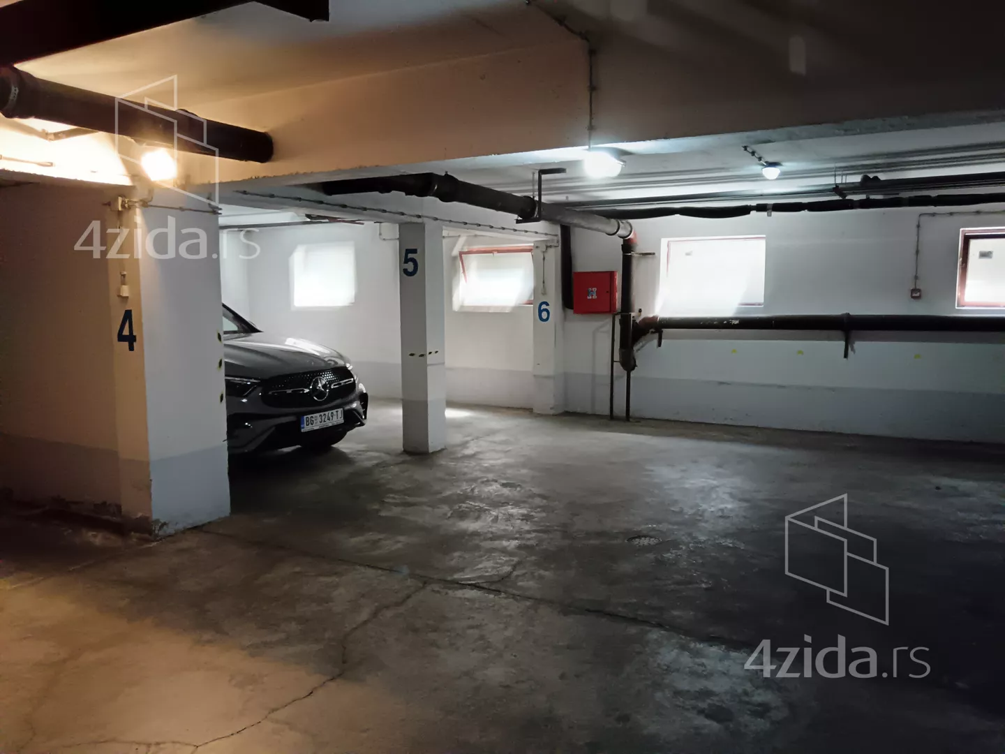 Šestosoban stan | 4zida