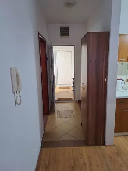 Pozorišna | 4zida.rs