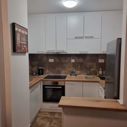 Cara Lazara 33 | 4zida.rs